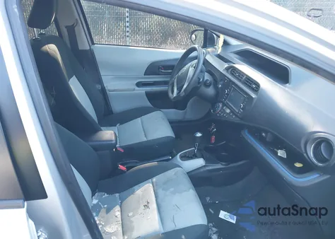 2013 Toyota Prius C Three from USA, damaged, VIN JTDKDTB34D1536326